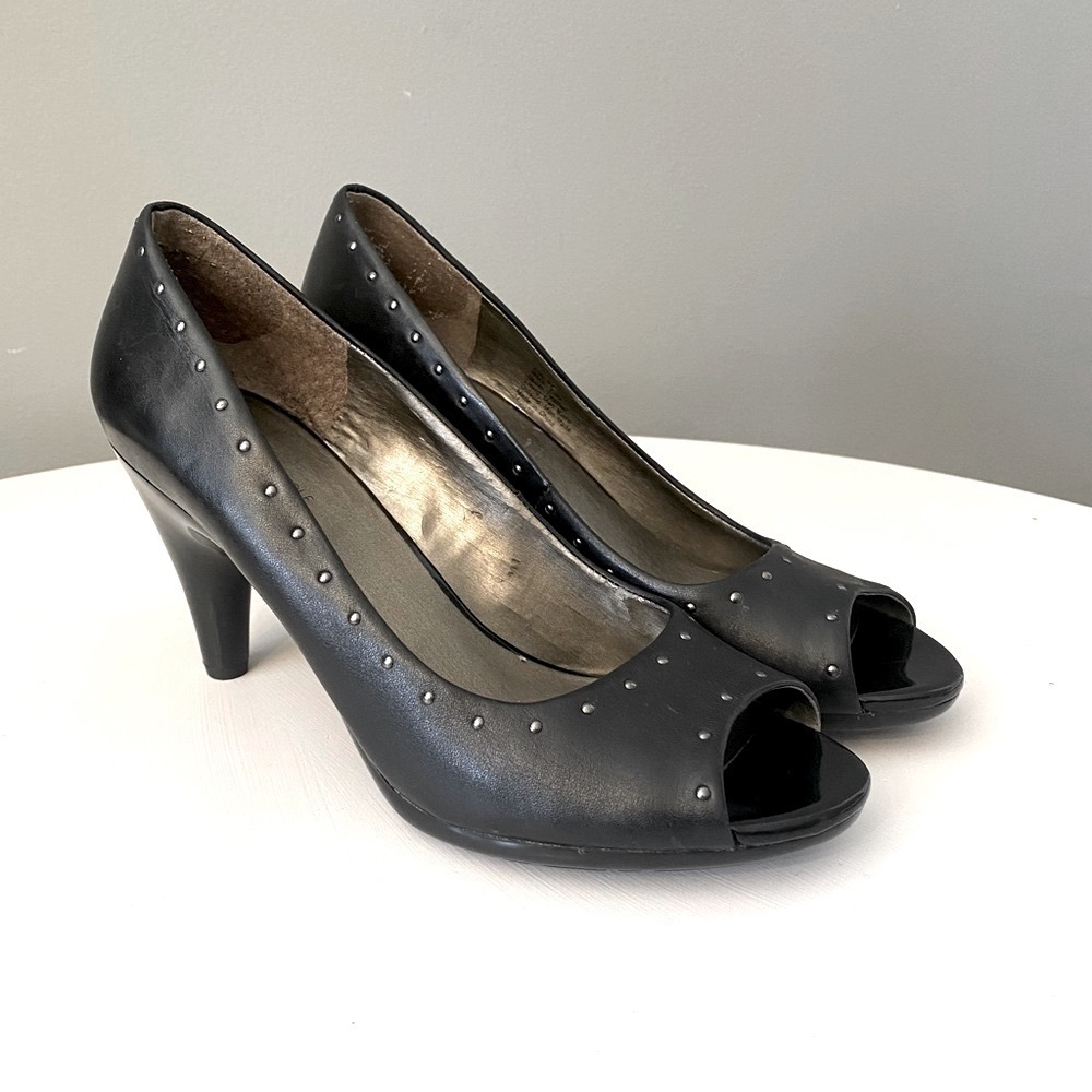 Kenneth Cole Black Studded Leather Peep-Toe Pumps